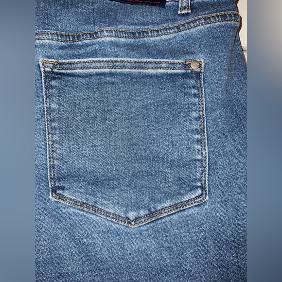 Judy Blue High Rise Star Embroidered Denim Shorts - Picture 9 of 12